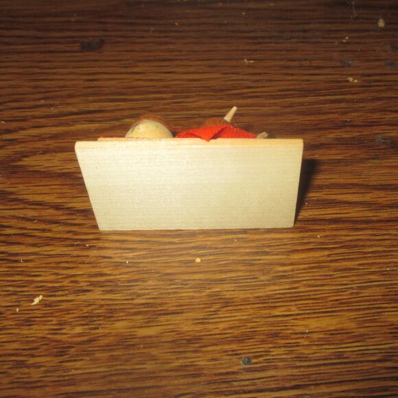 Dollhouse Furniture 2 piece set of Bedroom Furniture Plastic and Wooden Set 2 - Picture 13 of 13